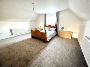 Bedroom- click for photo gallery